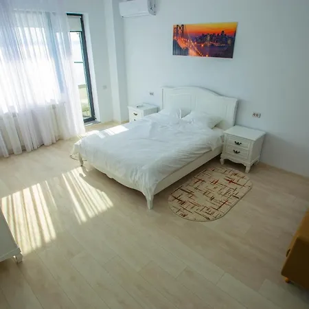 Derby Beach Mamaia. Mamaia