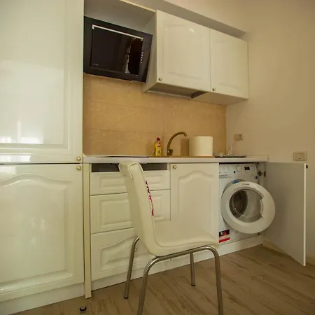 Derby Beach Mamaia. Apartment